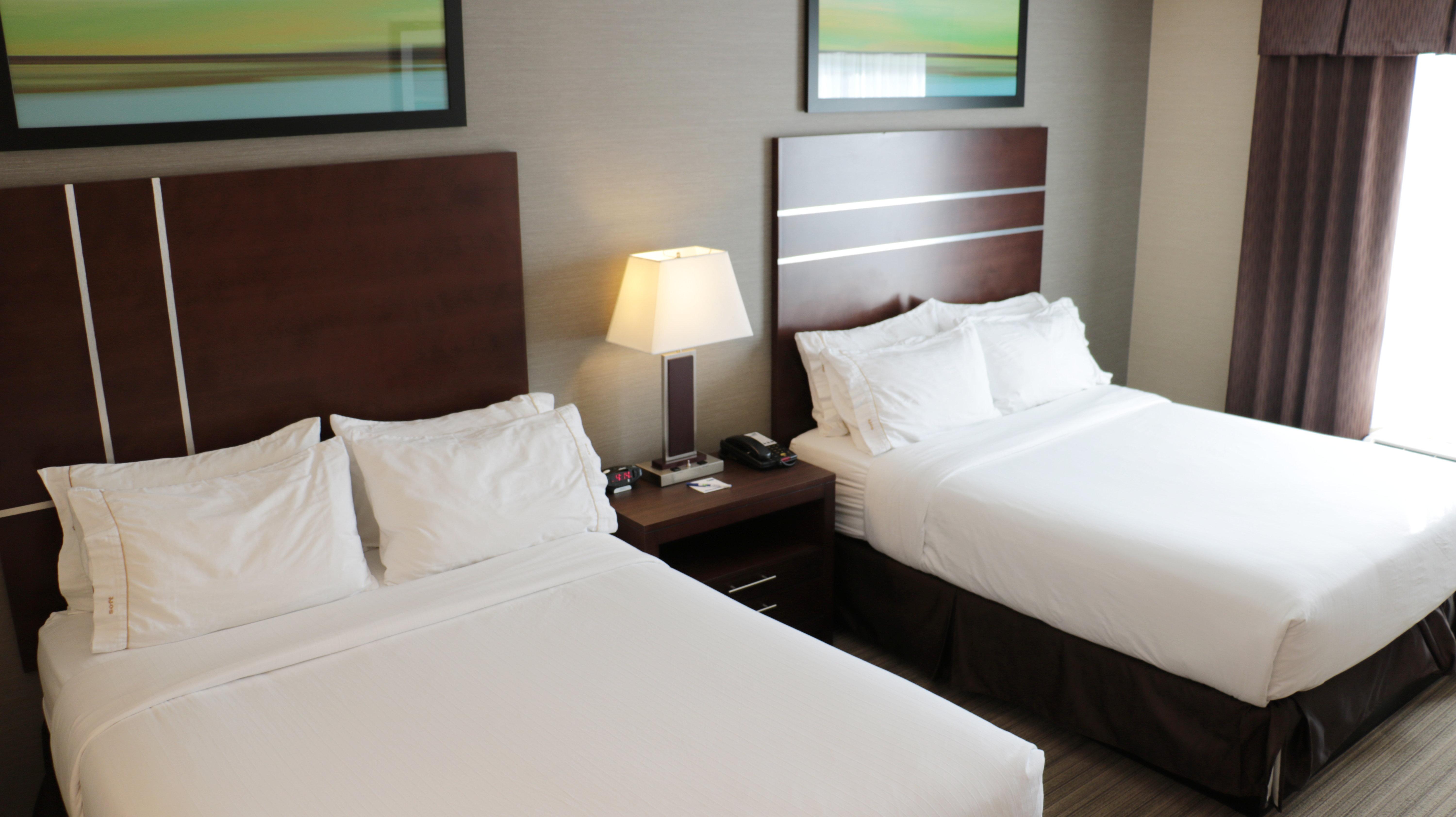 Holiday Inn Express Golden-Kicking Horse By Ihg Экстерьер фото